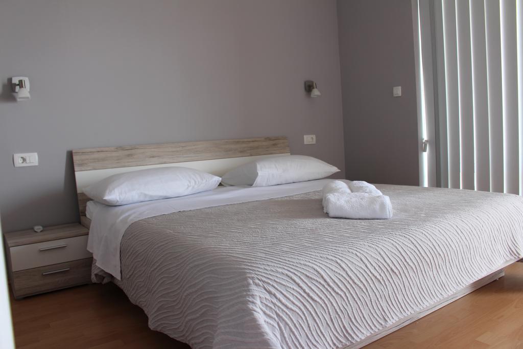 Beachside Apartments Znjan スプリト 部屋 写真